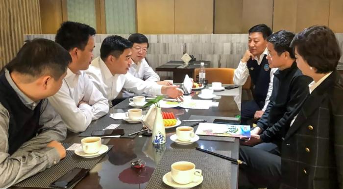 蠡县县委书记史来顺、县长都建华等领导进行座谈